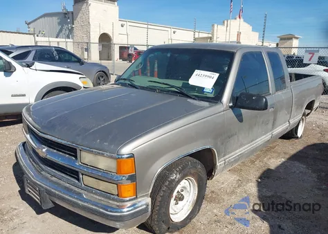 1999 Chevrolet C1500 Ls из США, поврежденный, VIN 1GCEC19R9XR121541
